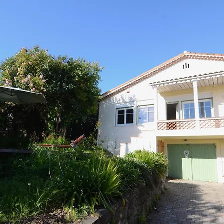 Caprice - Up To 12 Guests - Walk To And Center
