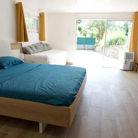 Caprice - Up To 12 Guests - Walk To And Center *